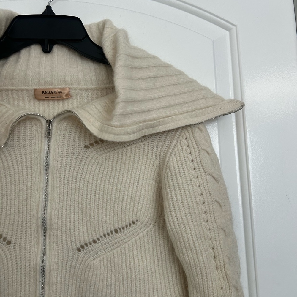 Bailey 44 Annika Cream Zip Up Cowl Neck Sweater Top size small chic - Picture 6 of 9